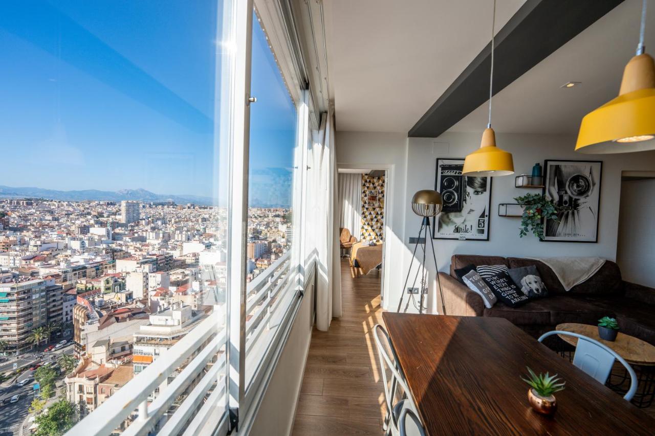 Ferienwohnung Charming Downtown Skyscrapper Alicante Exterior foto