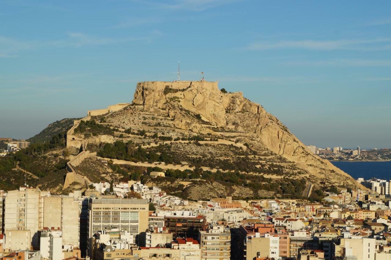 Ferienwohnung Charming Downtown Skyscrapper Alicante Exterior foto